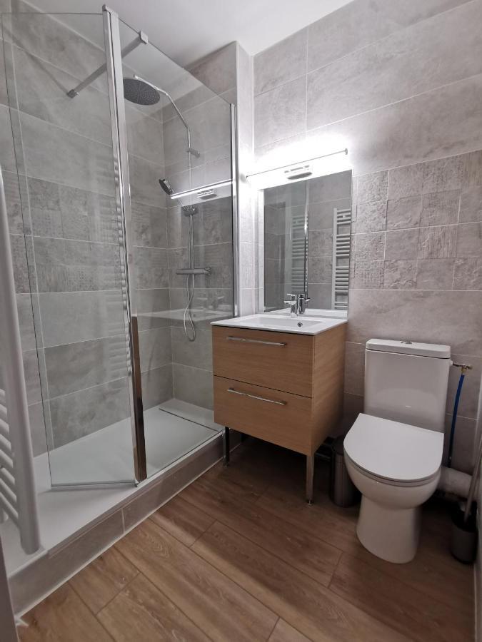 Appartement Lumineux Avec Balcon Et Parking Cherbourg-en-Cotentin Buitenkant foto